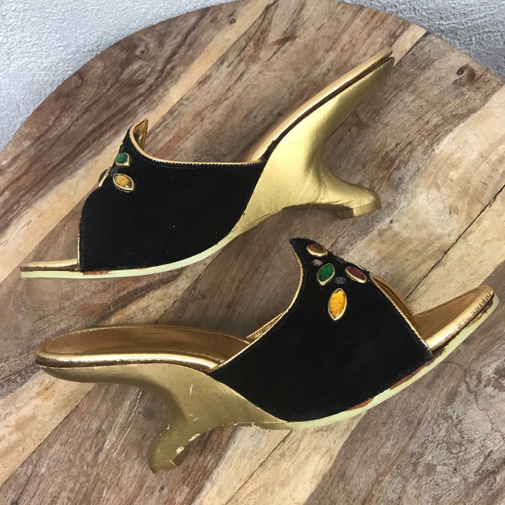 Vintage l 50s 6.5M Patios Velvet Jewels Peaked Boomerang Cantilever Pinup Heels